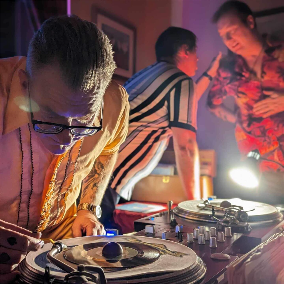 DJ Case 45rpm in action